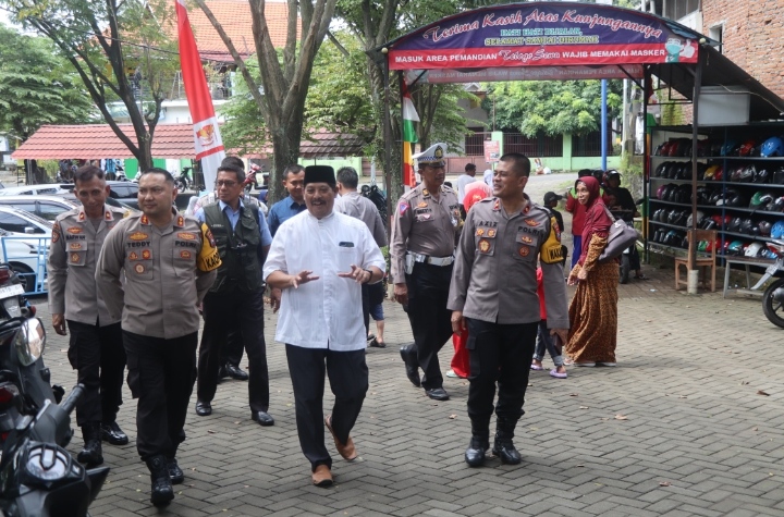 Tetap Menjaga Kondusifitas Situasi Wisata Pasca Idul Fitri, Kapolres Pasuruan Kunjungi Kolam Renang Telogosewu Pandaan