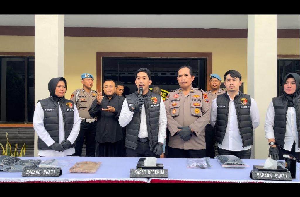 Karyawan Kena PHK Bakar PT. Velesia (Kaboki)&nbsp;Sukorejo