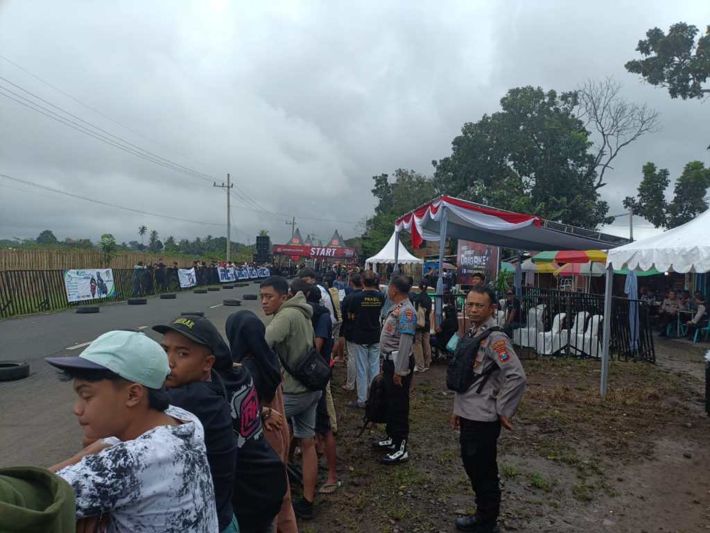 Dragbike Kapolresta Cup disirkuit Non Permanen Letter S Tegalsari dalam rangka Hari Bhayangkara ke-78 Sukses&nbsp;Digelar