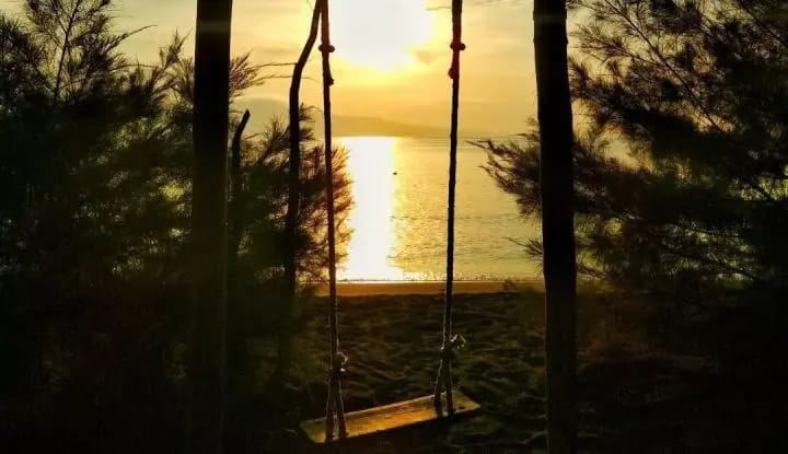 Pantai Cacalan Beach “HIDDEN GEM” di&nbsp;Banyuwangi