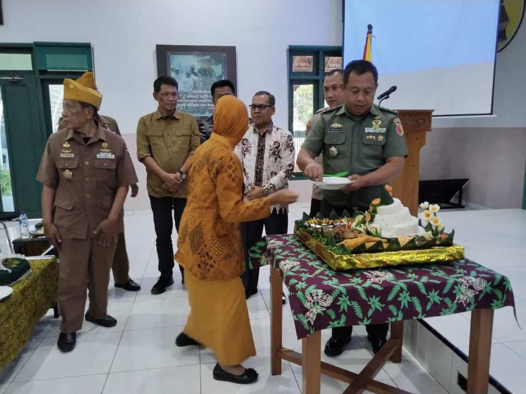 Dandim 0825/Banyuwangi Didampingi Kasdim Hadiri Acara Syukuran HUT Veteran&nbsp;Nasional